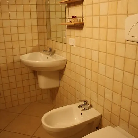 La Casa Del Nonno Bed & Breakfast 3*